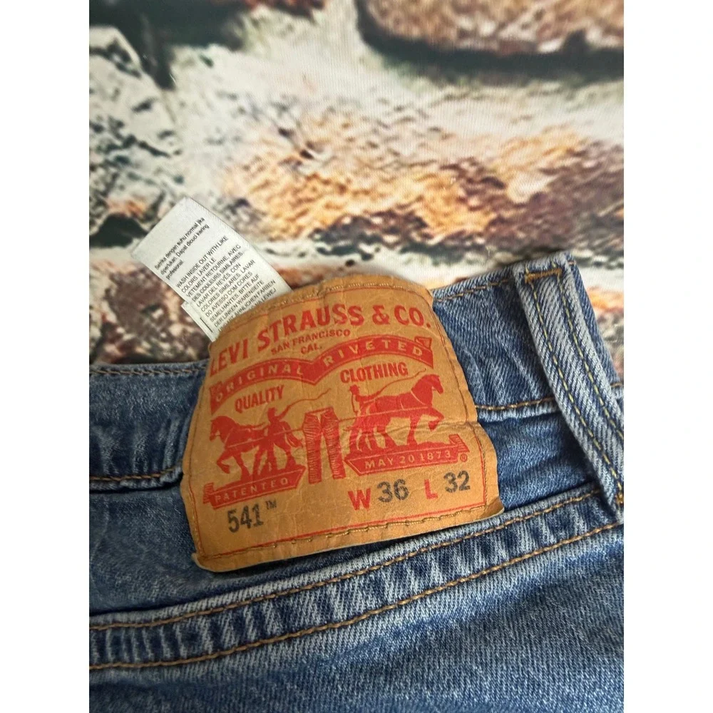 Levi's 541 Athletic Taper Blue Denim Jeans Mens 36x32 Medium Wash